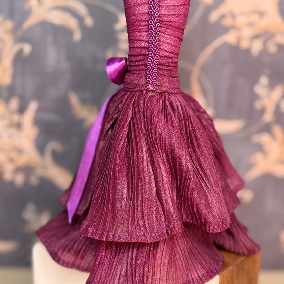 Vintage Necklace Holder with Strapless Gown with Purple Bow - Picture 8 of 12